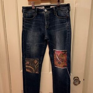 Anthropologie| Pilcro Tapestry Mid-Rise Boyfriend Jeans